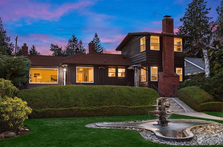 11720 20th Avenue NE  Seattle WA 98125 photo