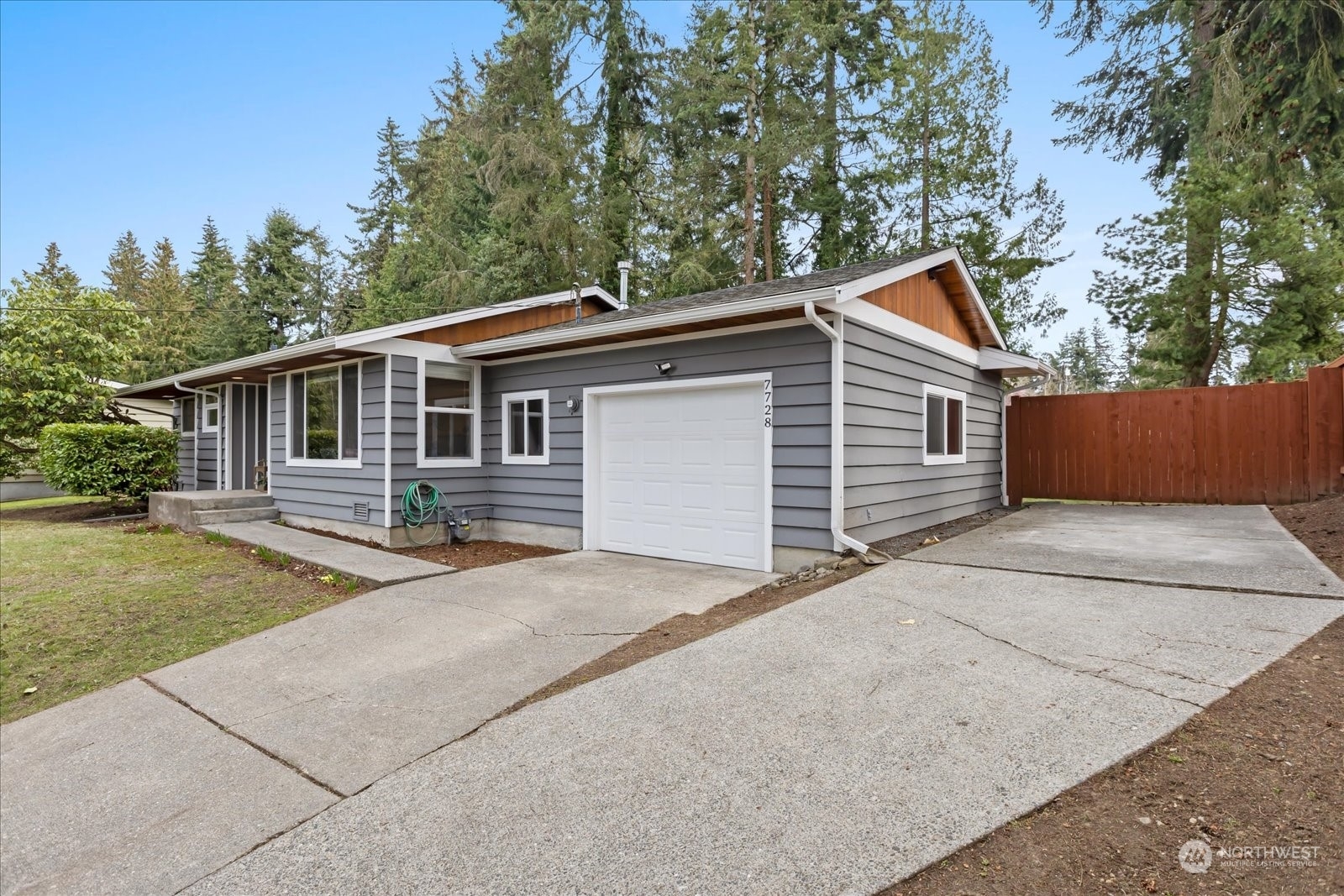 Property Photo:  7728 191st Street SW  WA 98026 