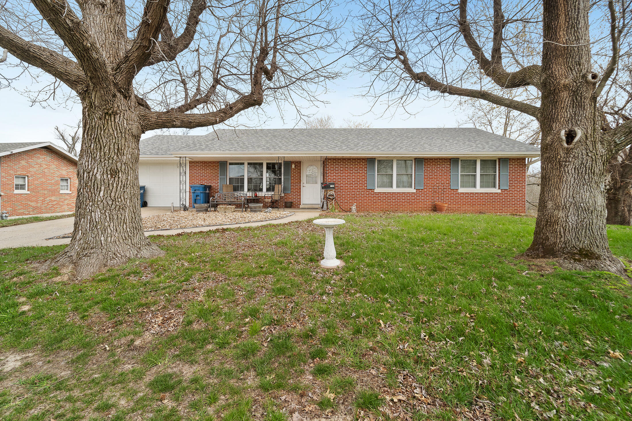 Property Photo:  1709 Tanner Bridge Rd  MO 65101 