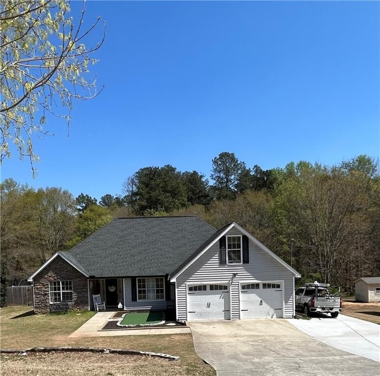 Property Photo: 7213 Tascosa Drive GA 30542