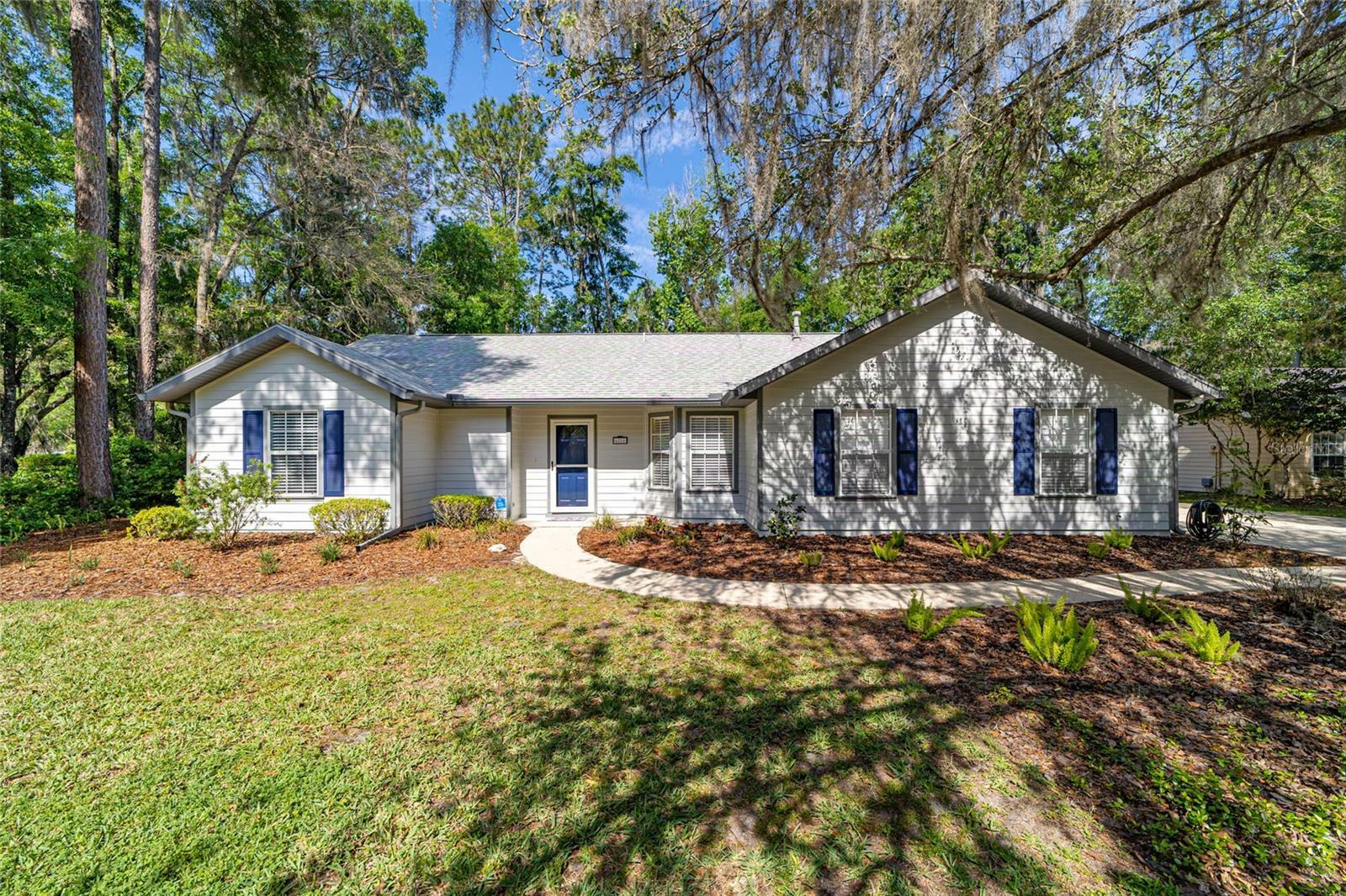 Property Photo:  6216 NW 41st Drive  FL 32653 