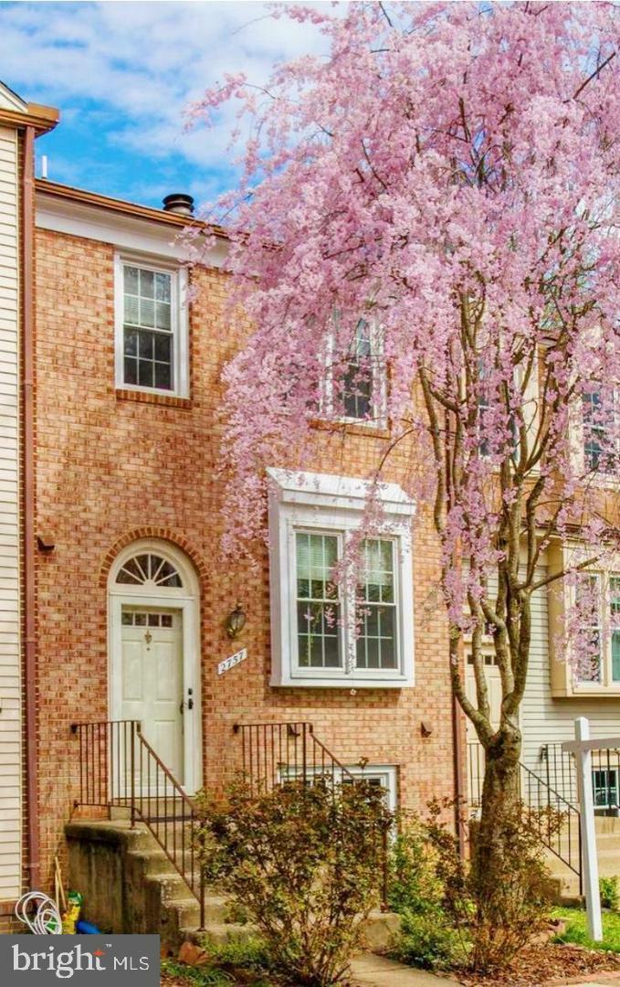 Property Photo: 2757 Stone Hollow Drive VA 22180