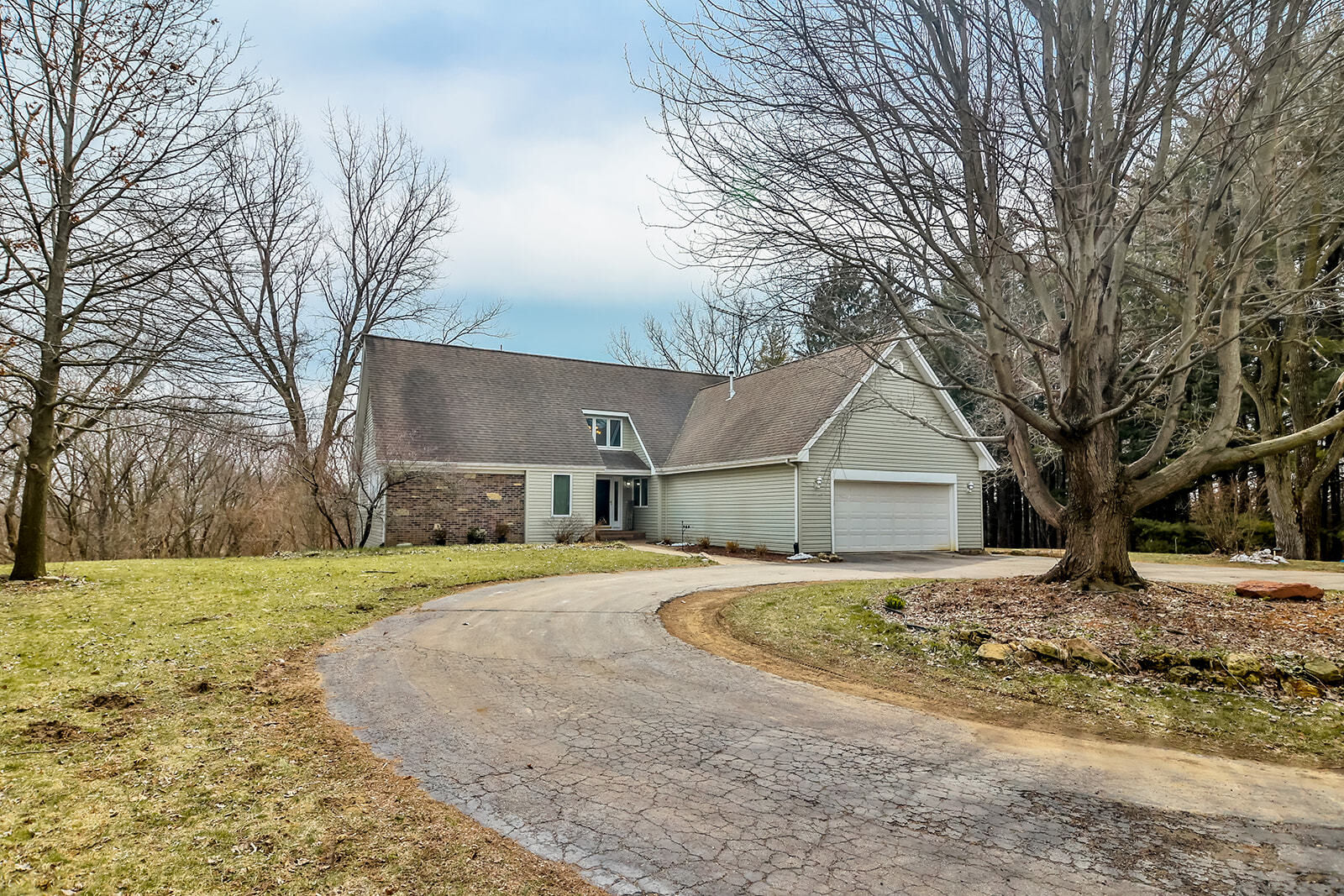 Property Photo:  1494 Marberly Drive  IL 61103 