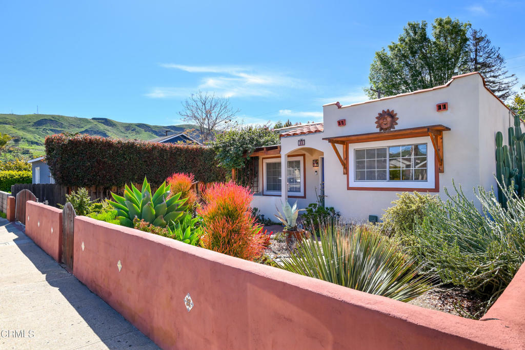 Property Photo:  102 Barry Drive  CA 93001 