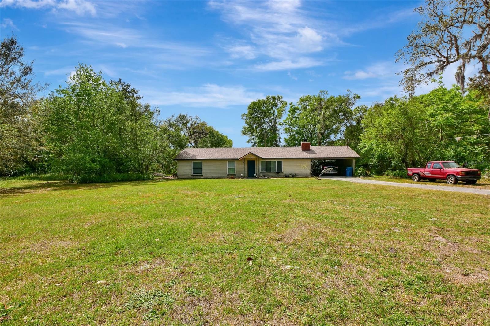 Property Photo:  2138 E New York Avenue  FL 32724 