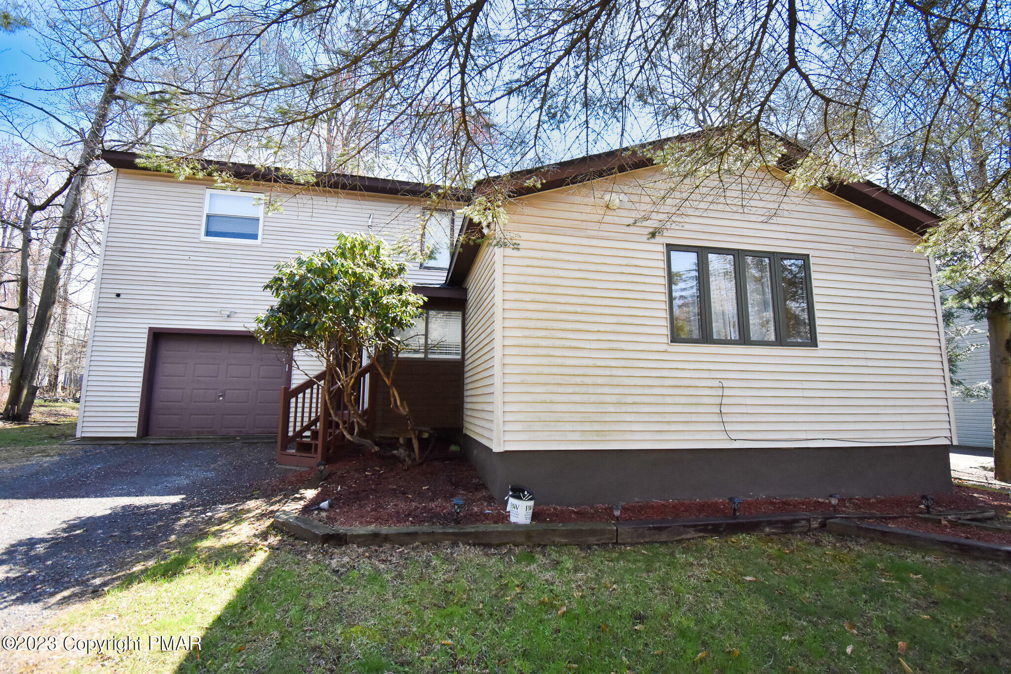 Property Photo:  7175 Mountain Drive  PA 18466 