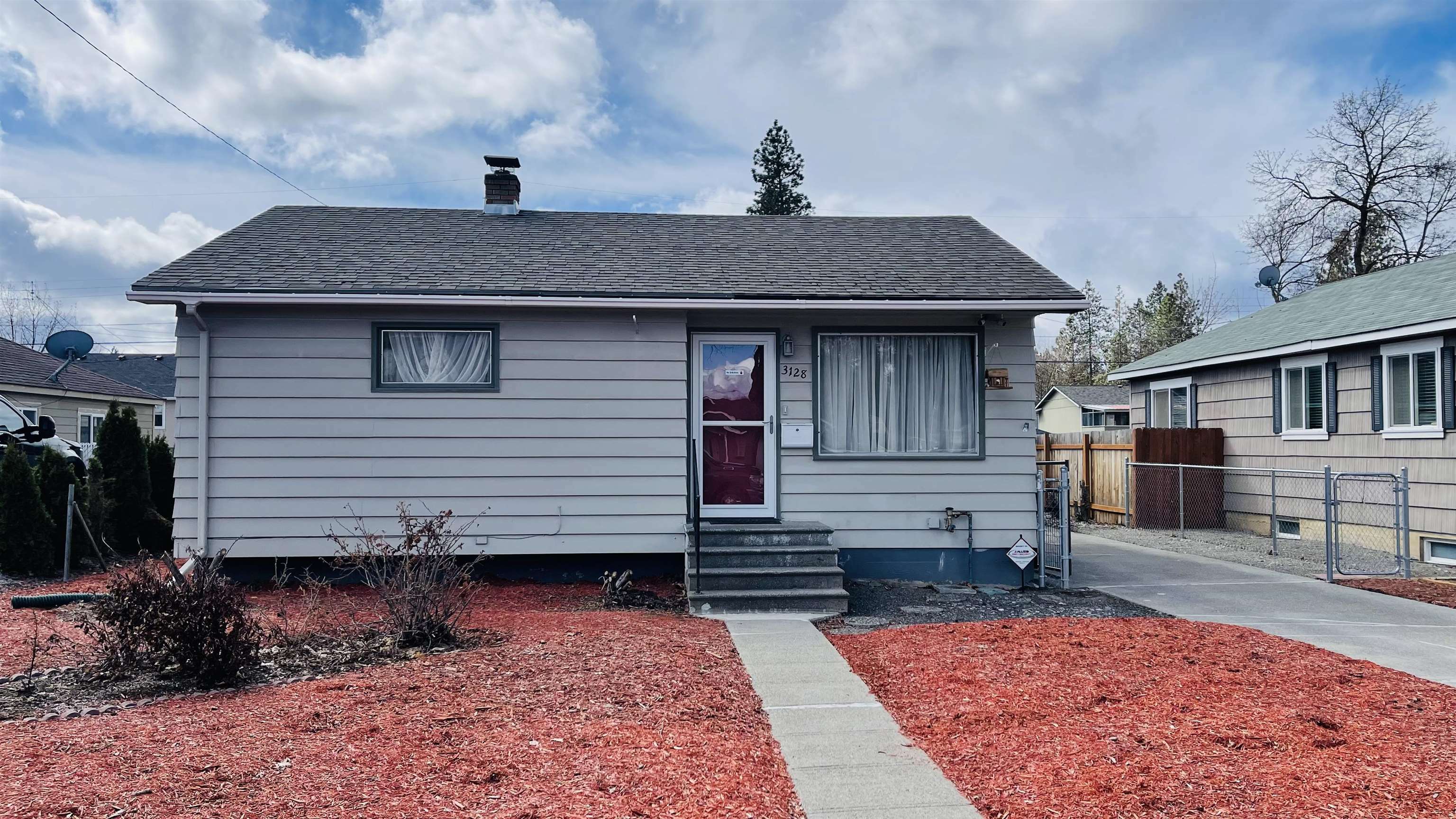 Property Photo: 3128 E 32nd Ave WA 99223