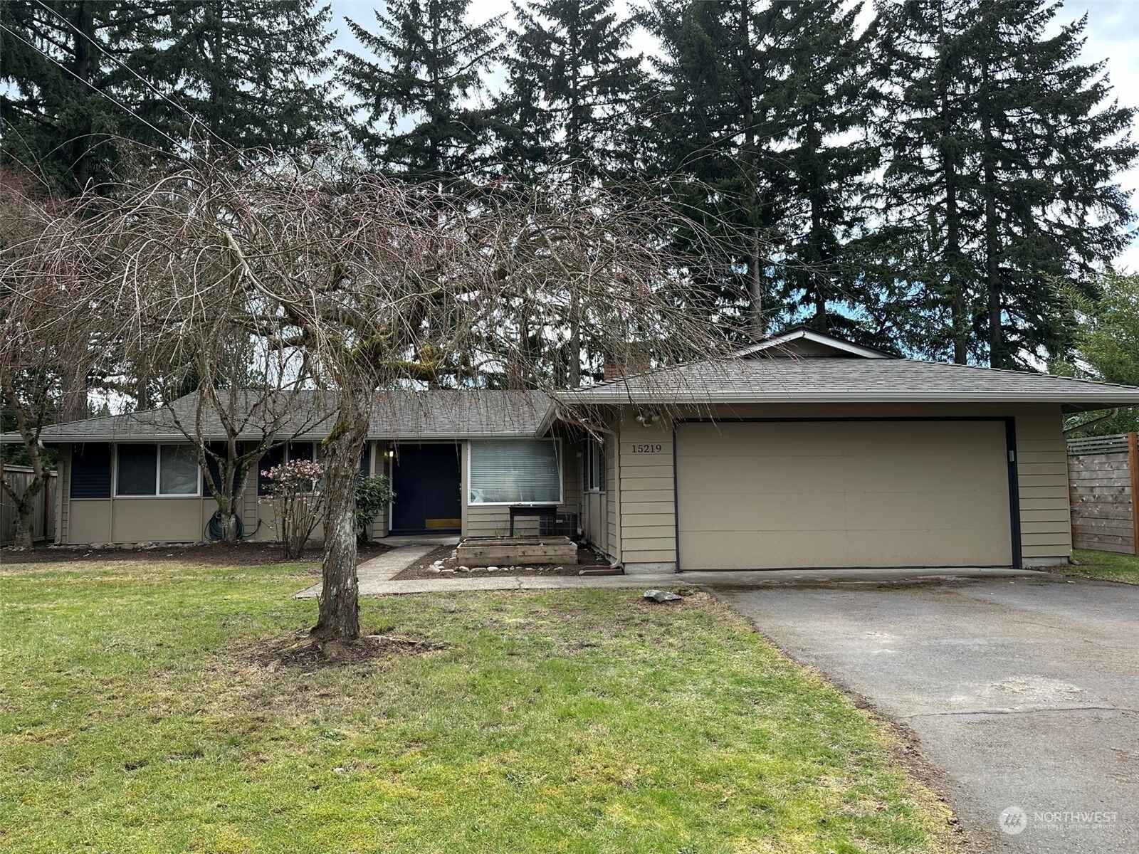 Property Photo:  15219 NE 6th Place  WA 98007 