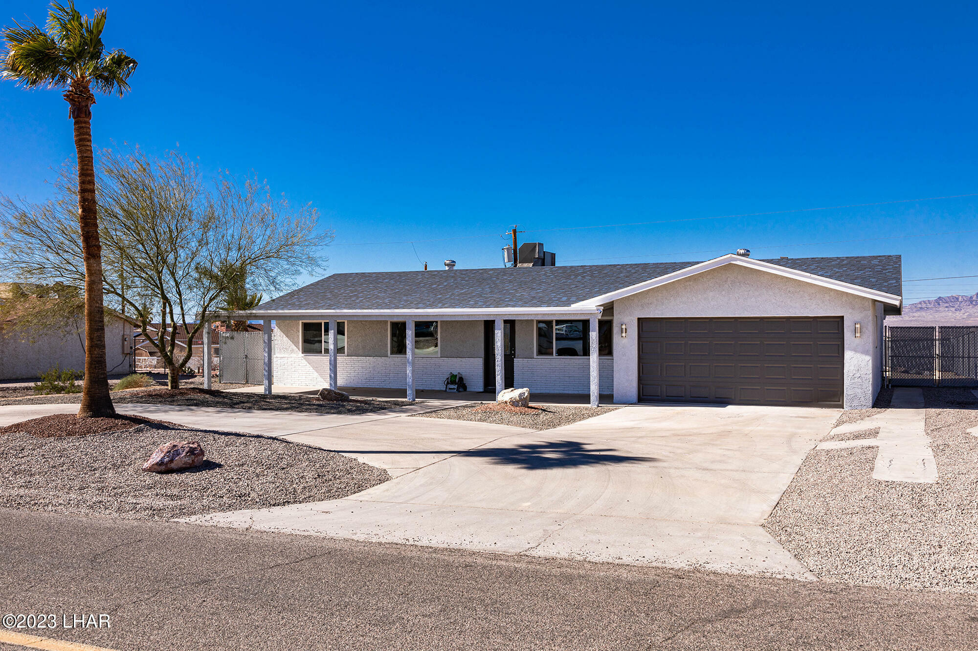 Property Photo:  1755 N Lake Havasu Ave Ave  AZ 86404 