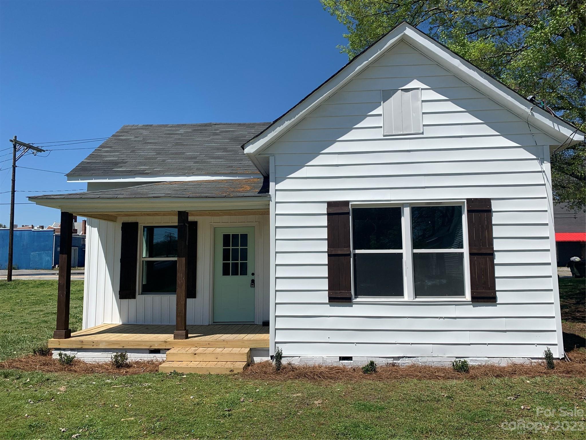 Property Photo: 3 E Elliott Street SC 29706