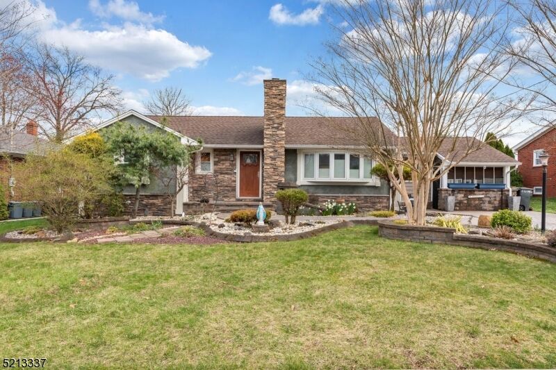 Property Photo:  8 Brennig Pl  NJ 08882 