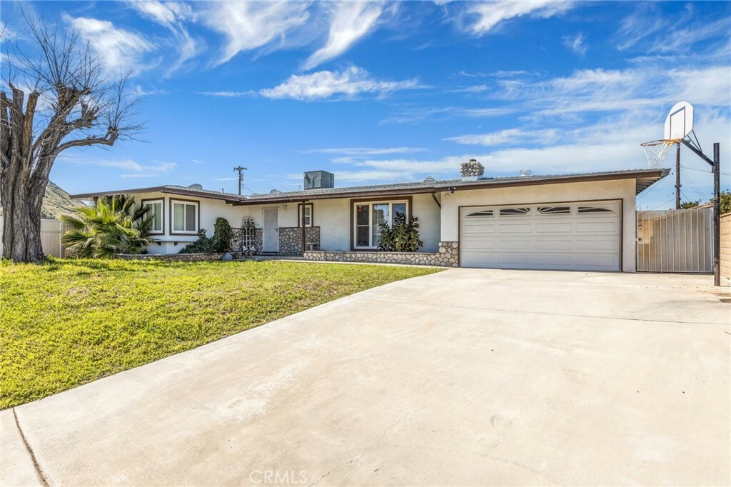 Property Photo: 11826 Eton Drive CA 92313