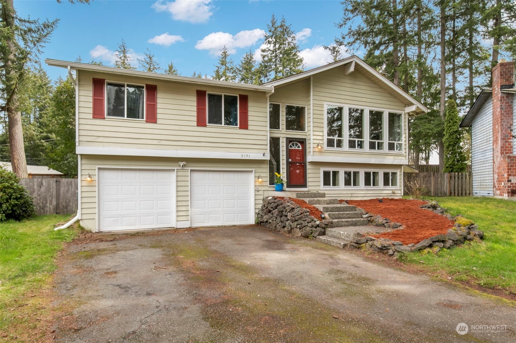 Property Photo:  3191 SE Villa Carmel Drive  WA 98366 