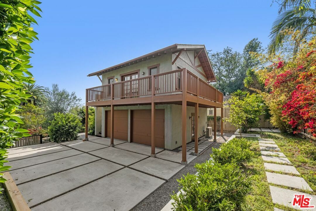 Property Photo:  4941   Marathon St  CA 90029 