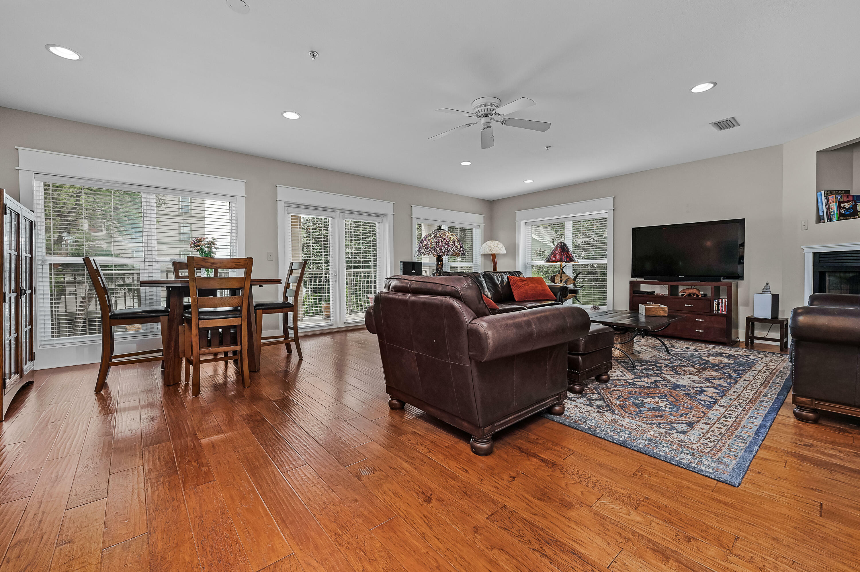 Property Photo: 187 Brooks Street Unit A203 FL 32548
