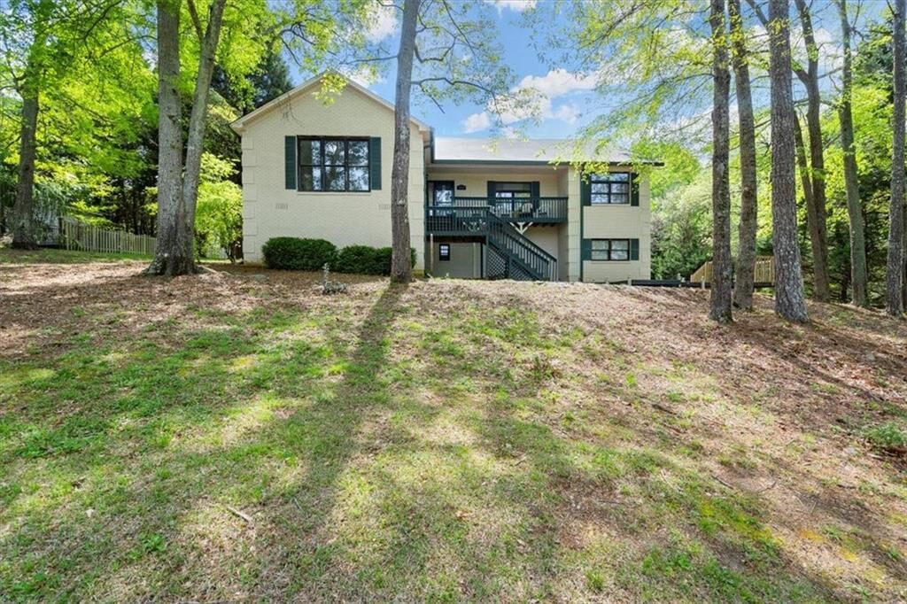 Property Photo: 2426 Meredith Drive GA 30052