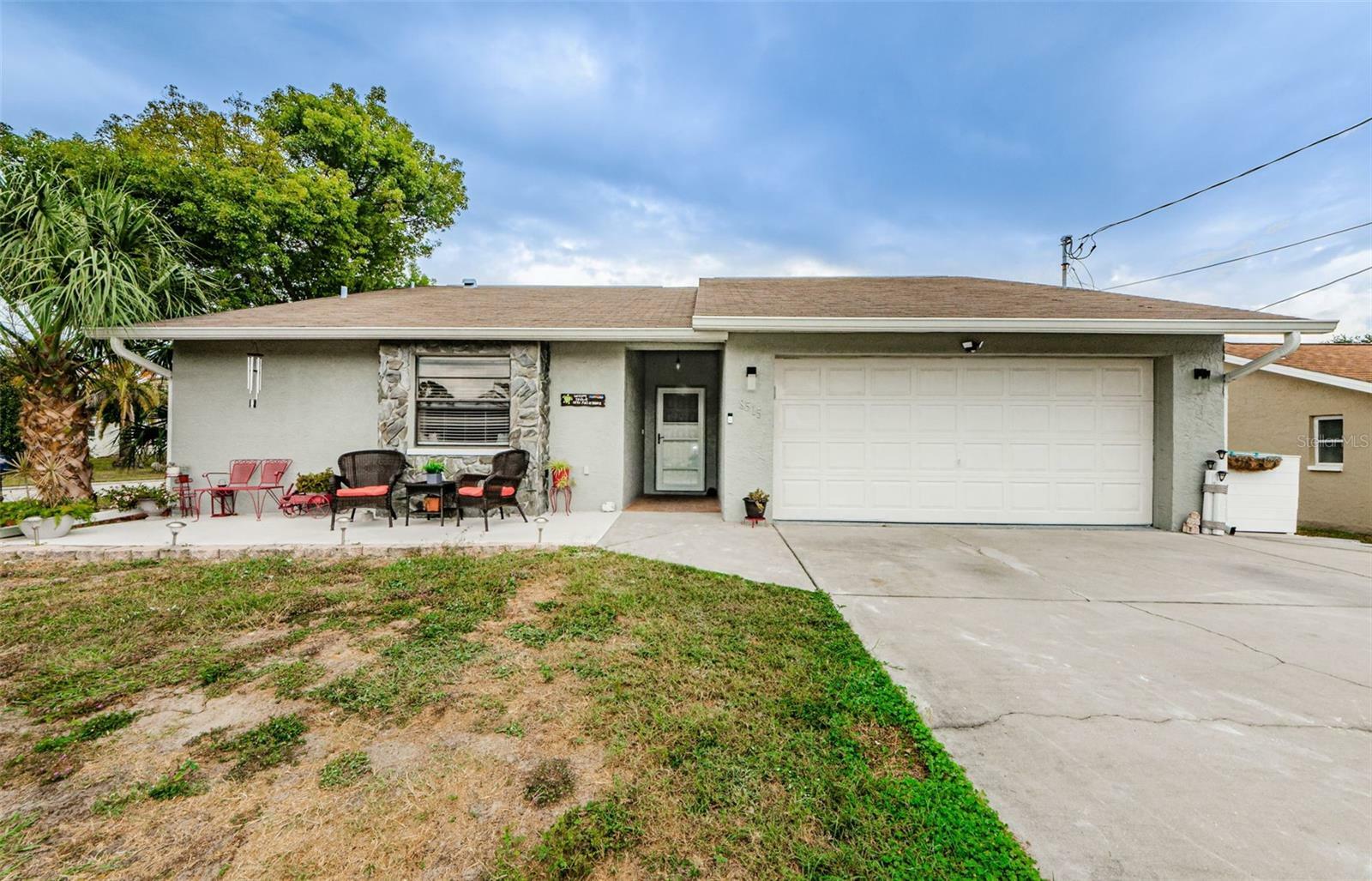 Property Photo: 8515 Viva Via Drive FL 34667
