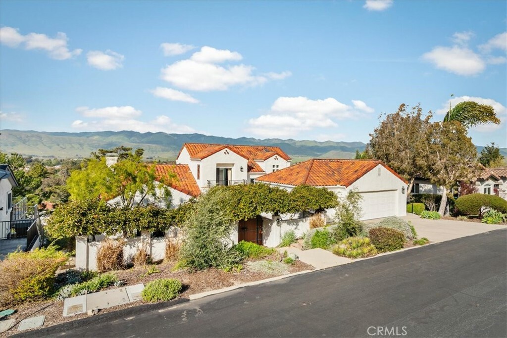 Property Photo:  757 Greystone  CA 93401 