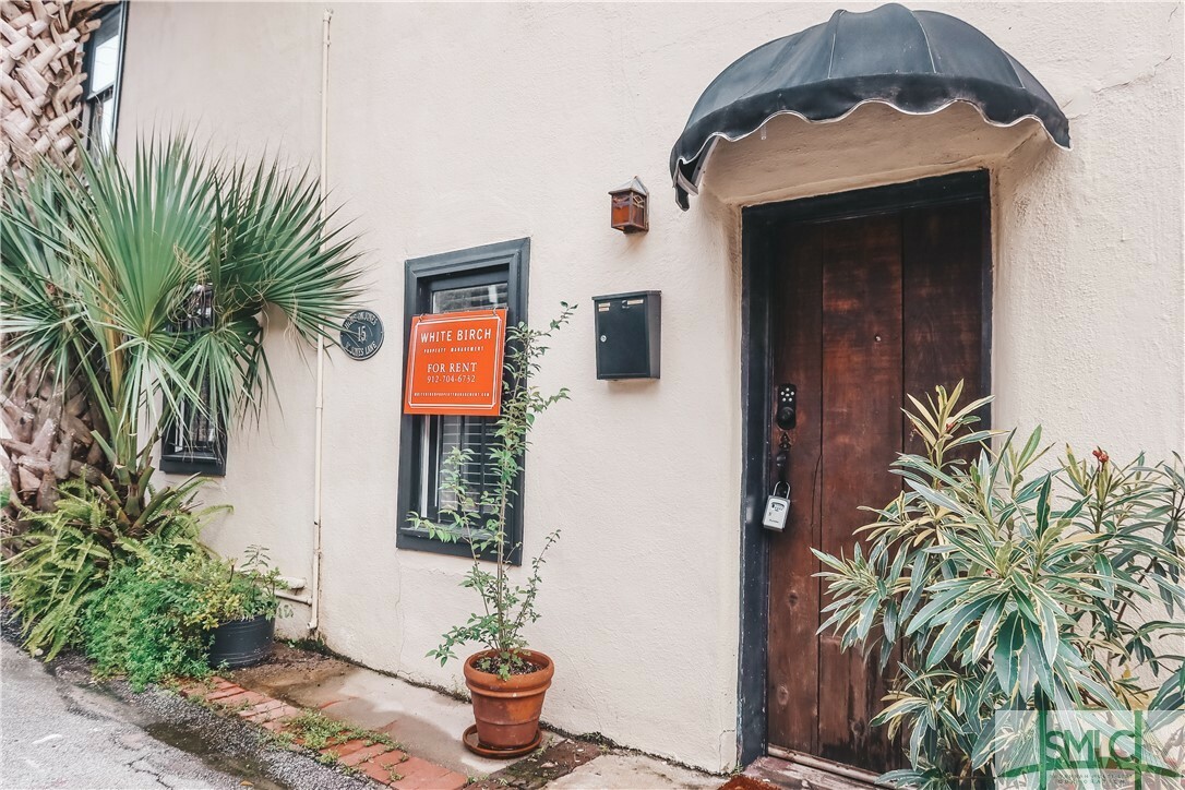 Property Photo: 15 W Jones Street GA 31401
