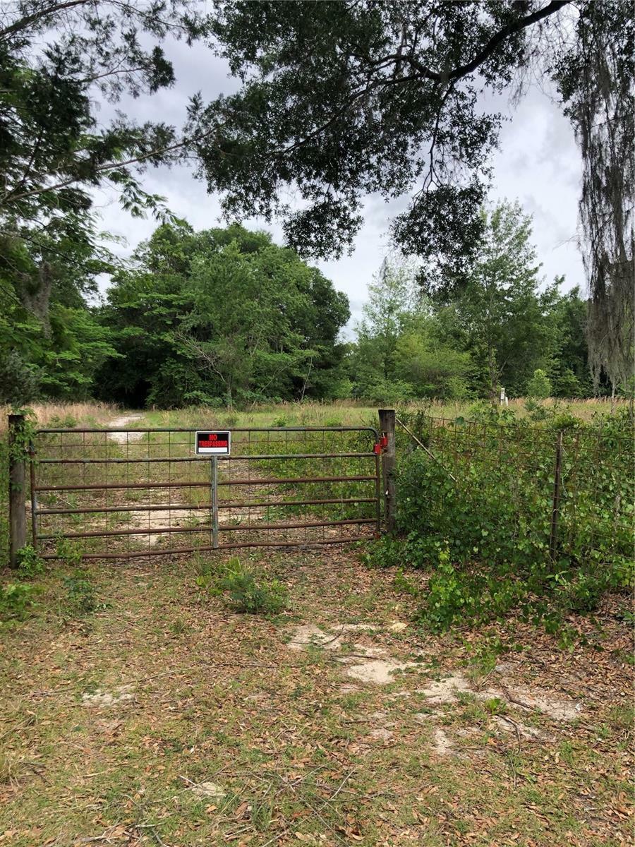 Property Photo:  14535 SE 80th Avenue  FL 34491 