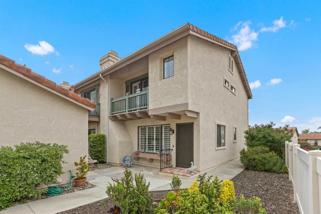 Property Photo: 941 Aspen Ct CA 92011