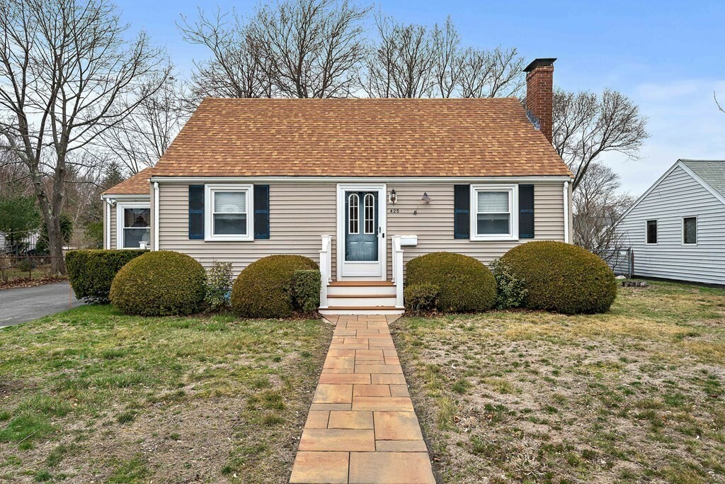 Property Photo:  425 Green  MA 02191 
