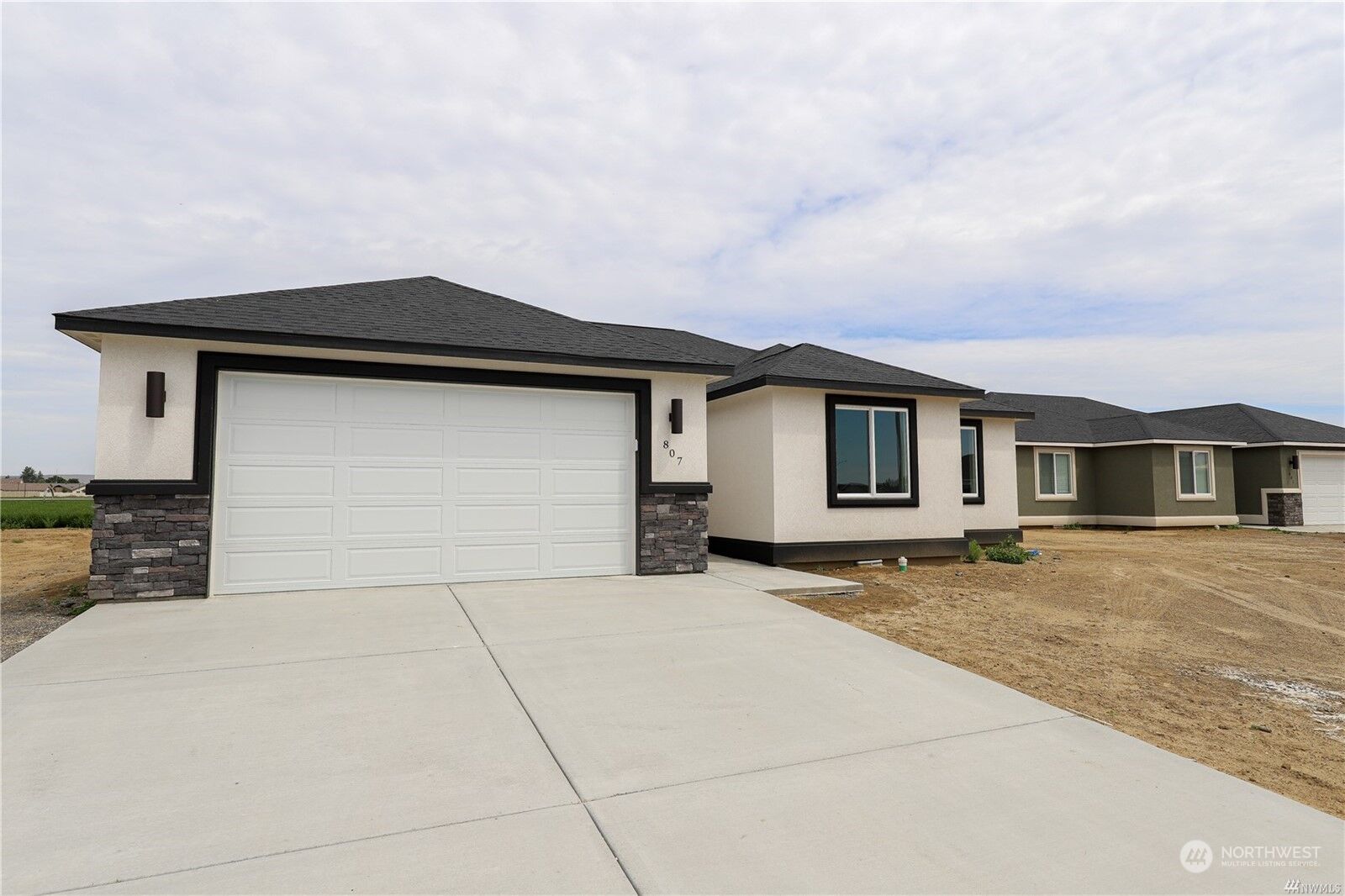 Property Photo:  919 Q Street SW  WA 98848 
