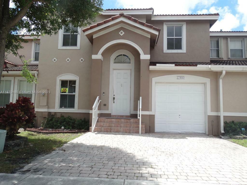 Property Photo:  