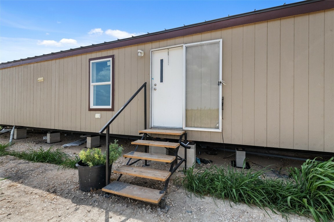 Property Photo: 15817 Giese Lane TX 78653
