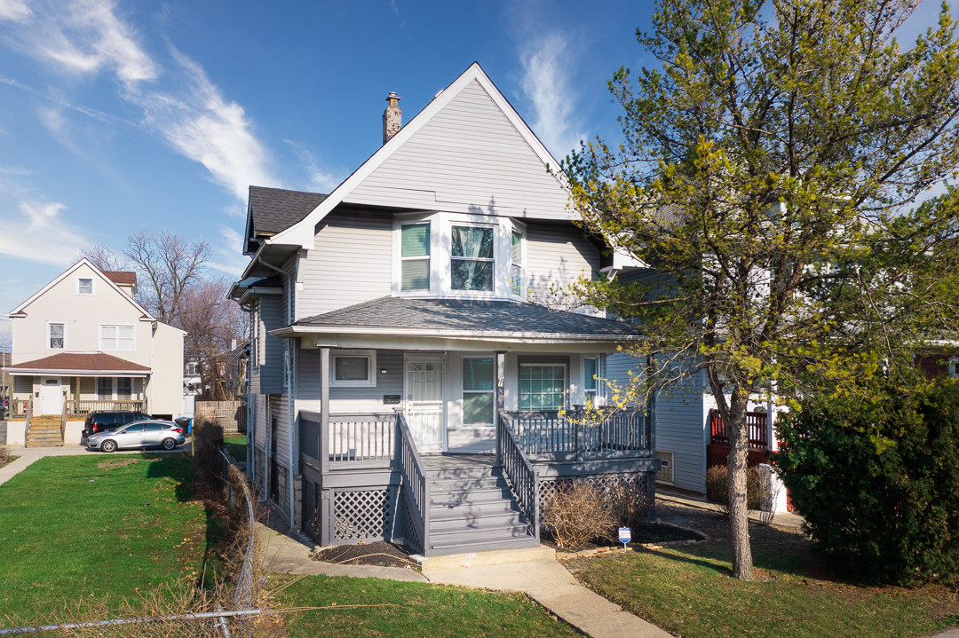 Property Photo:  21 S Mayfield Avenue  IL 60644 