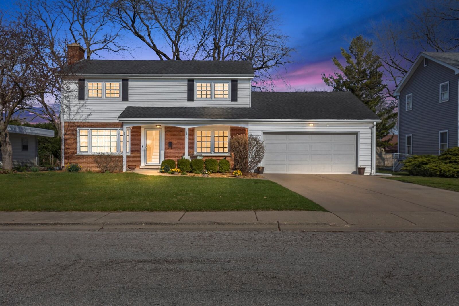 Property Photo:  733 N Fordham Avenue  IL 60506 