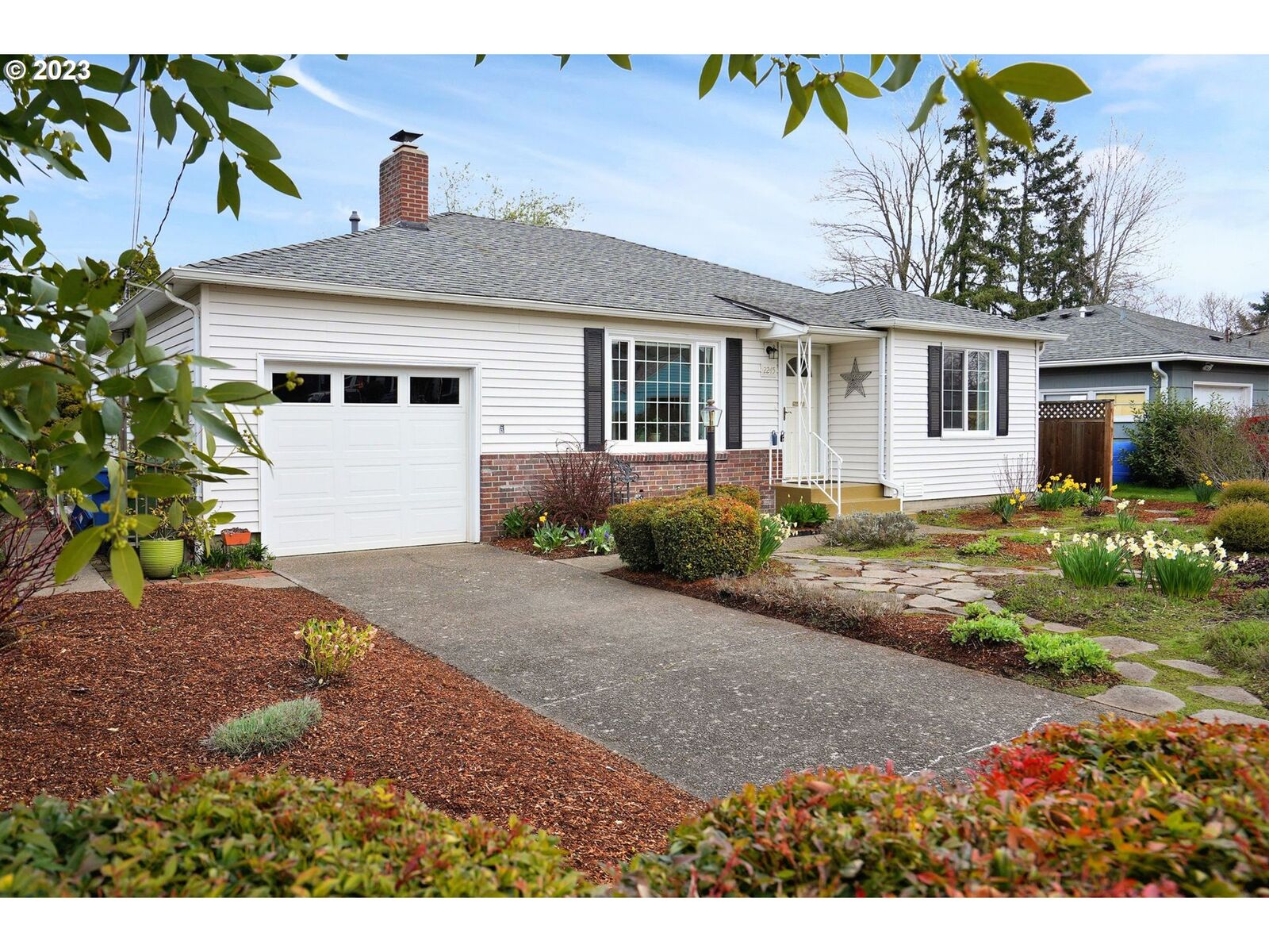 Property Photo:  2245 Englewood Ave NE  OR 97301 