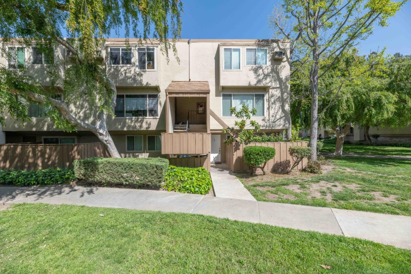 Property Photo:  360 Auburn Way 3  CA 95129 