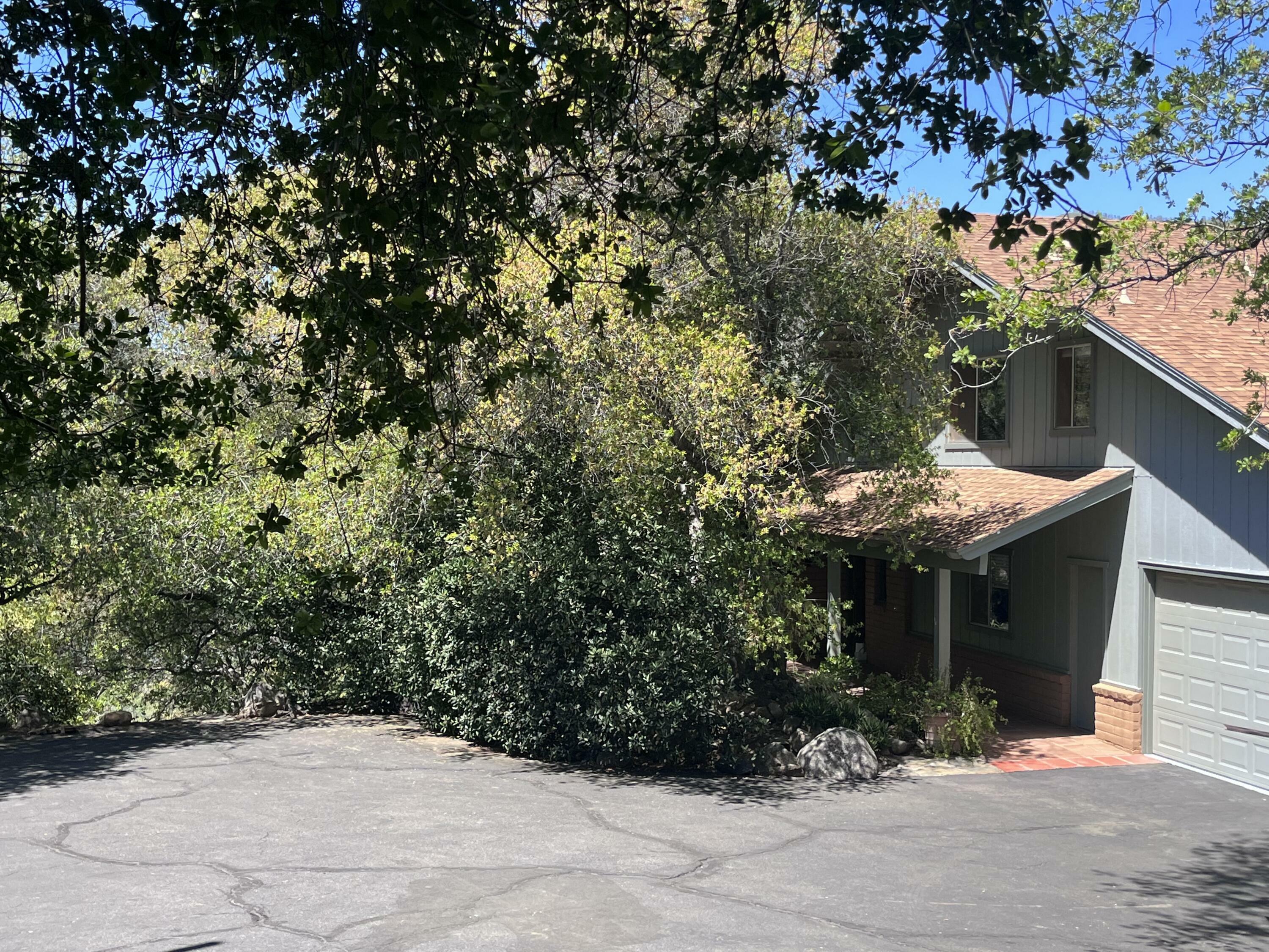 Property Photo:  43877 Skyline Drive  CA 93271 