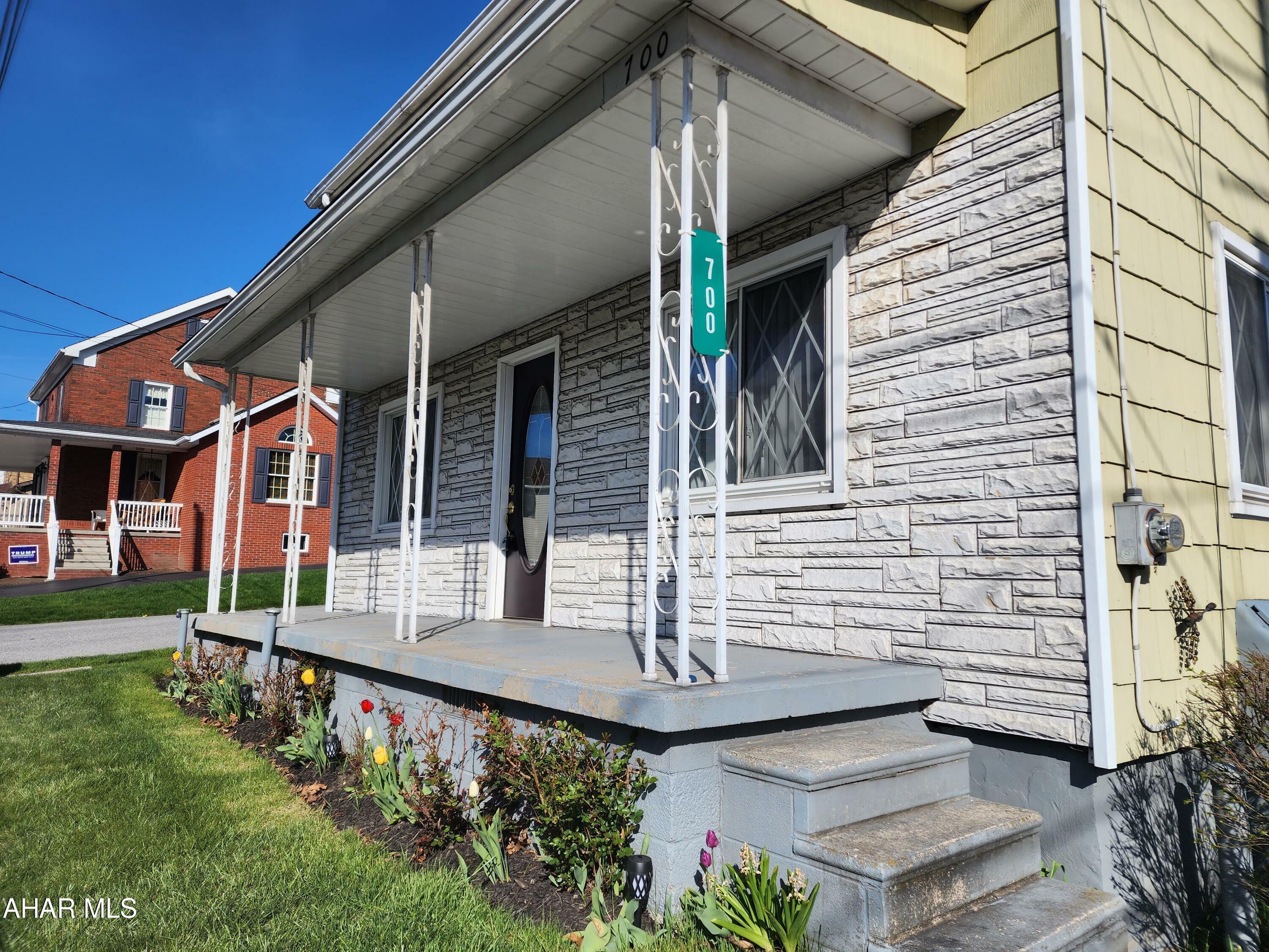 Property Photo: 700 Madison Street PA 15958