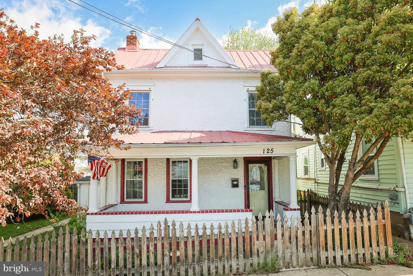 Property Photo:  125 Pennsylvania Avenue  WV 25404 