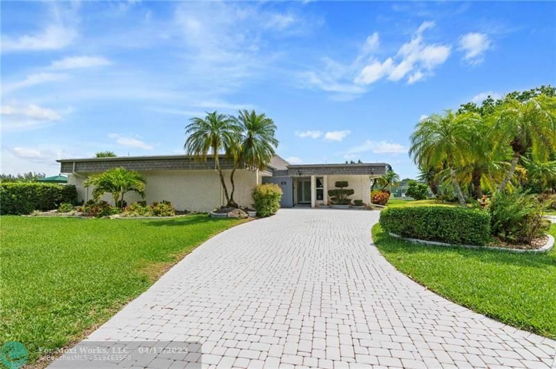 Property Photo:  5406 White Oak Ln  FL 33319 