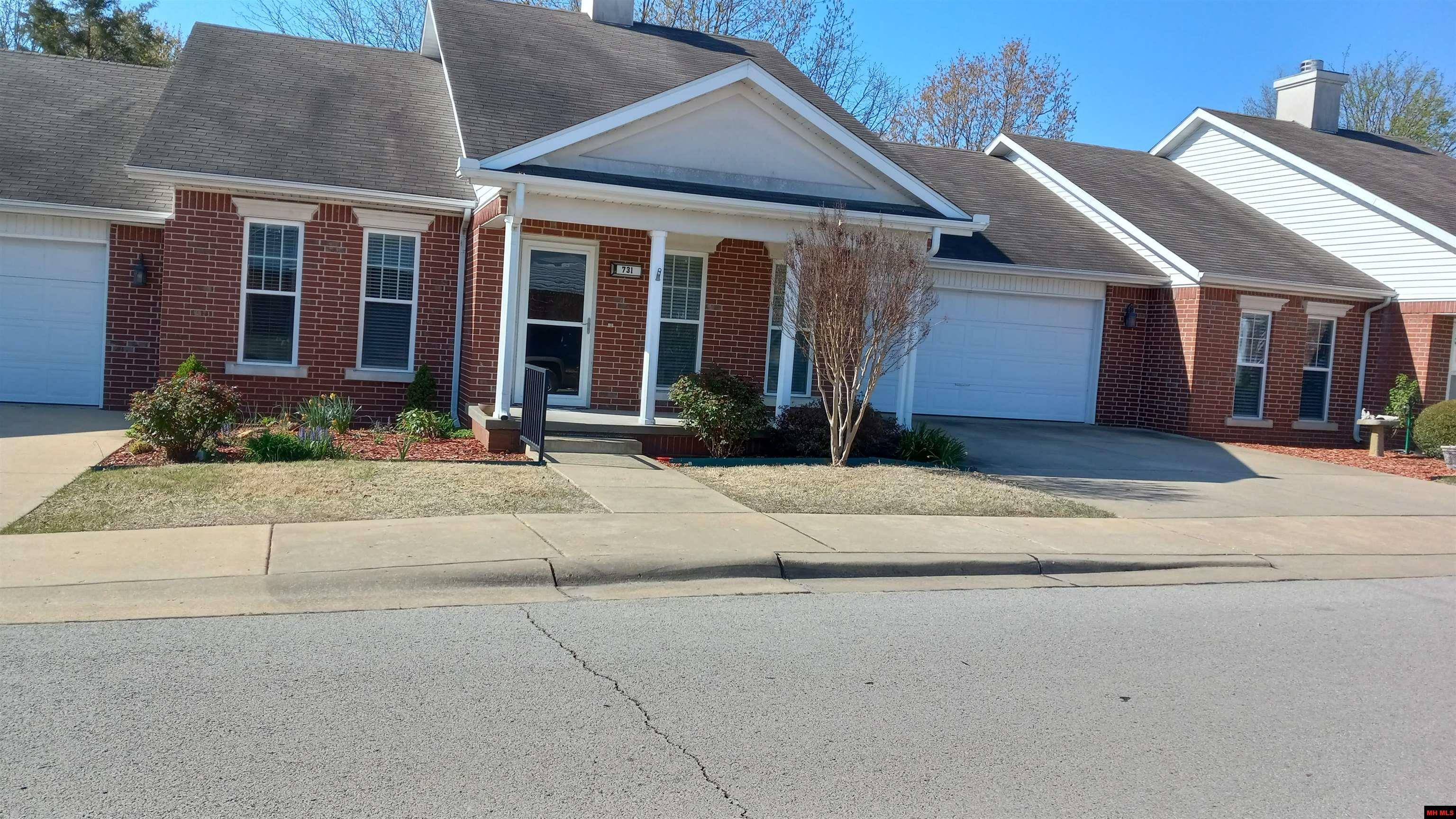 Property Photo: 731 Embassy Parkway AR 72653