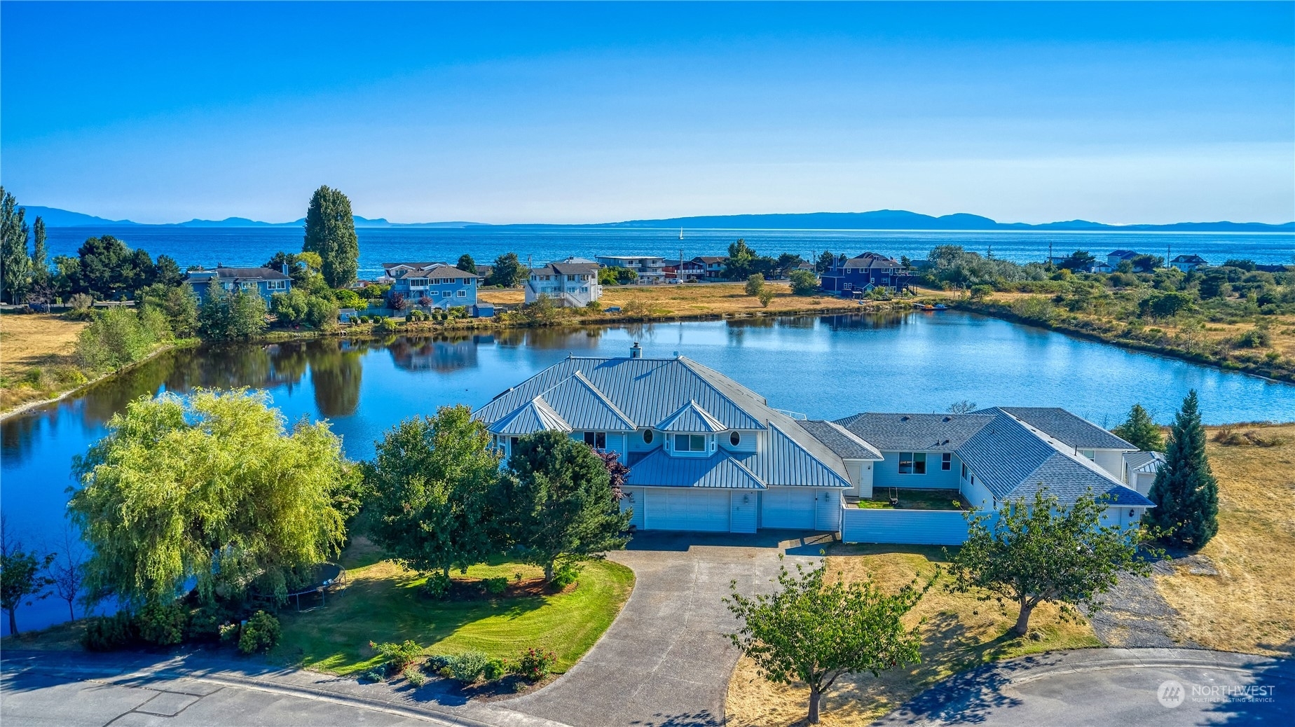 Property Photo: 1541 Ocean View Lane WA 98281