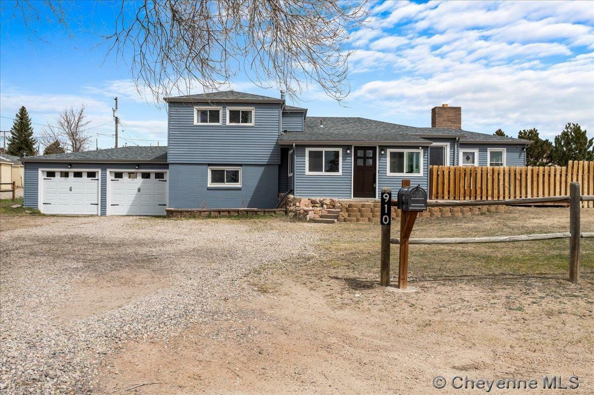 Property Photo:  910 Dittman Ct  WY 82009 