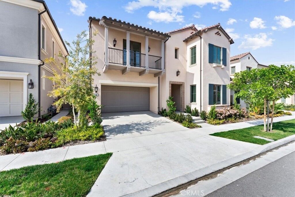 Property Photo:  140 Lustro  CA 92602 