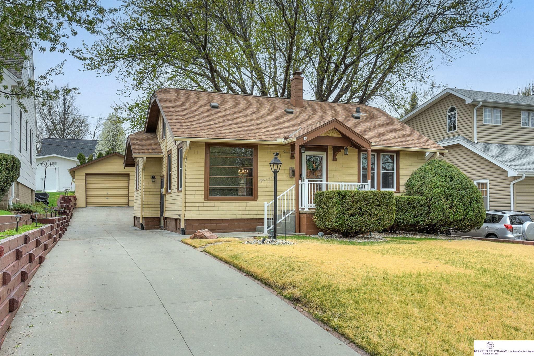 Property Photo: 4667 Poppleton Avenue NE 68106