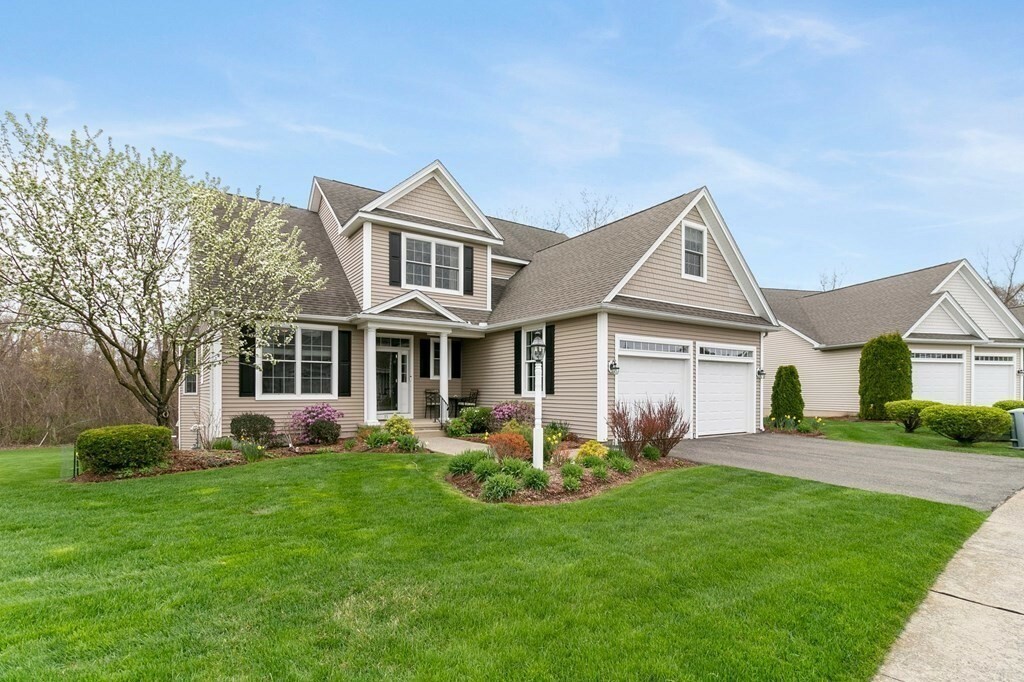 Property Photo:  33 Broadleaf Cir 33  MA 01028 