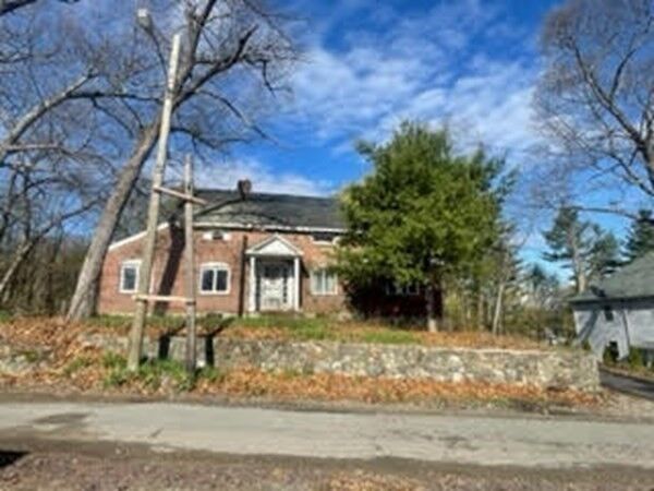 Property Photo: 6 Lovis Ave MA 01880