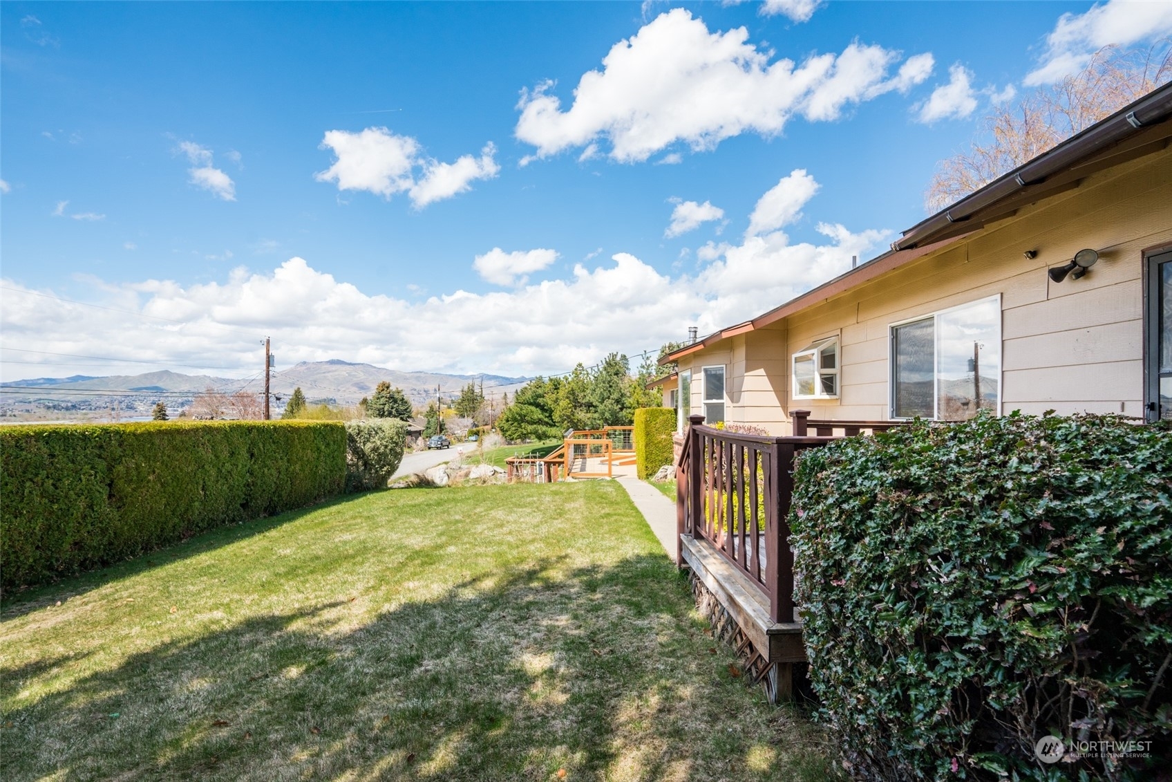 Property Photo:  1603 N Aurora Avenue  WA 98802 