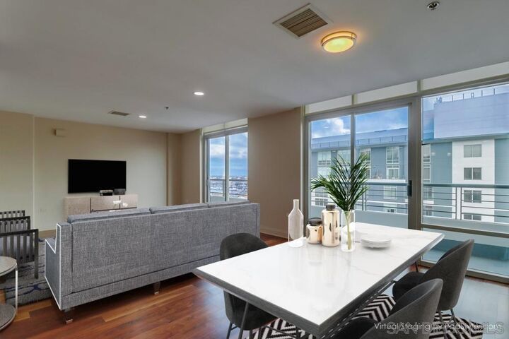 Property Photo:  425 W Beech 1707  CA 92101 