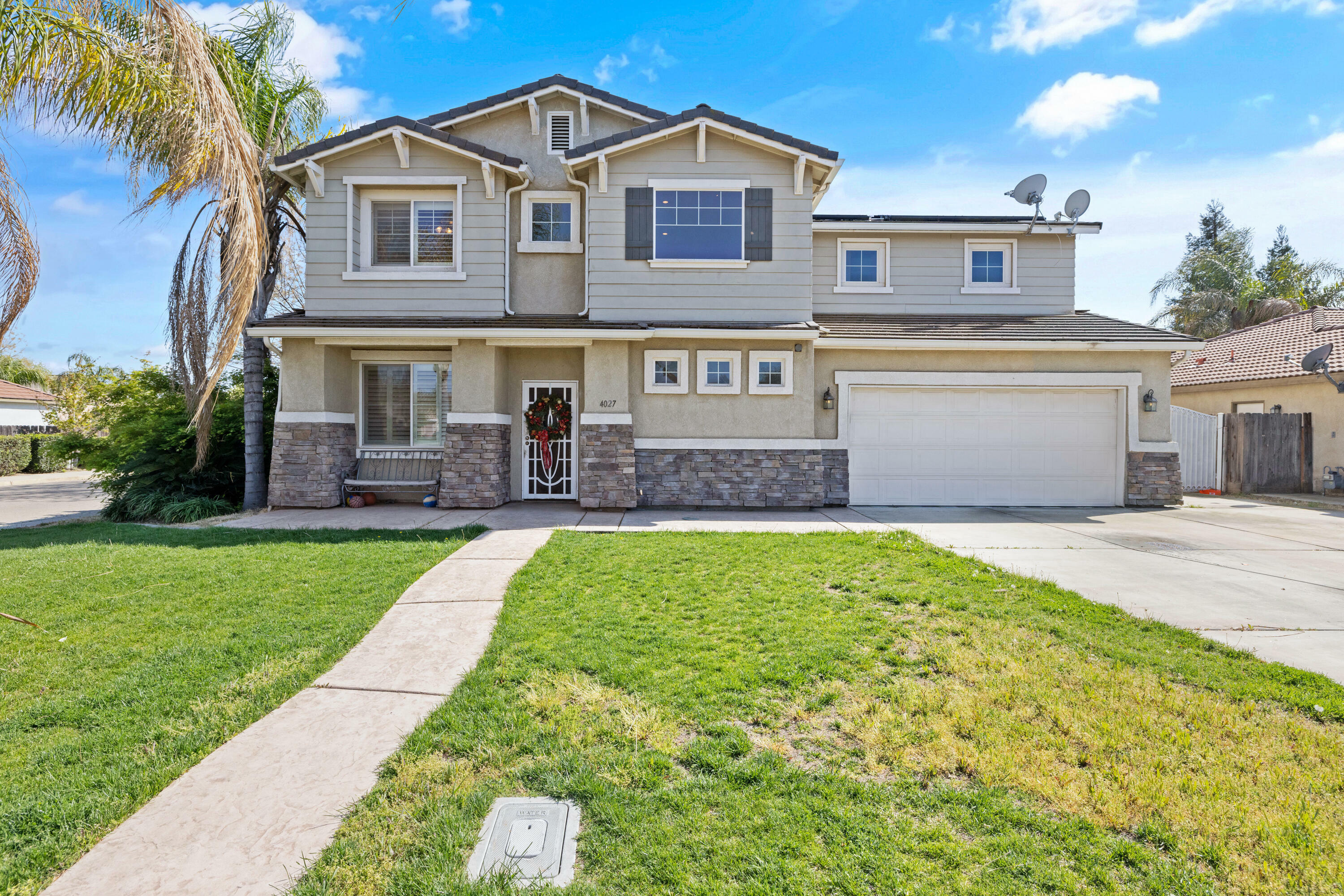 4027 E Hillcrest Avenue  Visalia CA 93292 photo