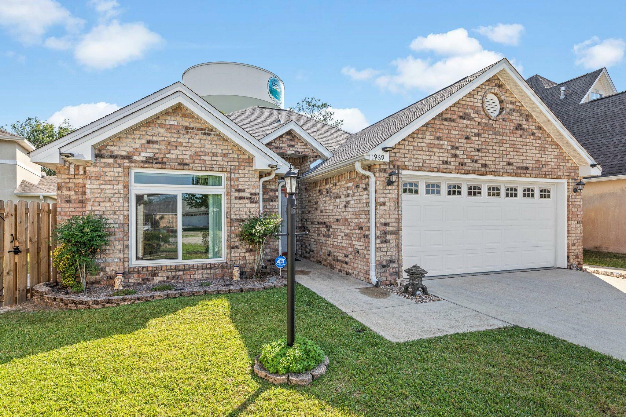 Property Photo:  1969 Waterford Ridge Road  FL 32547 