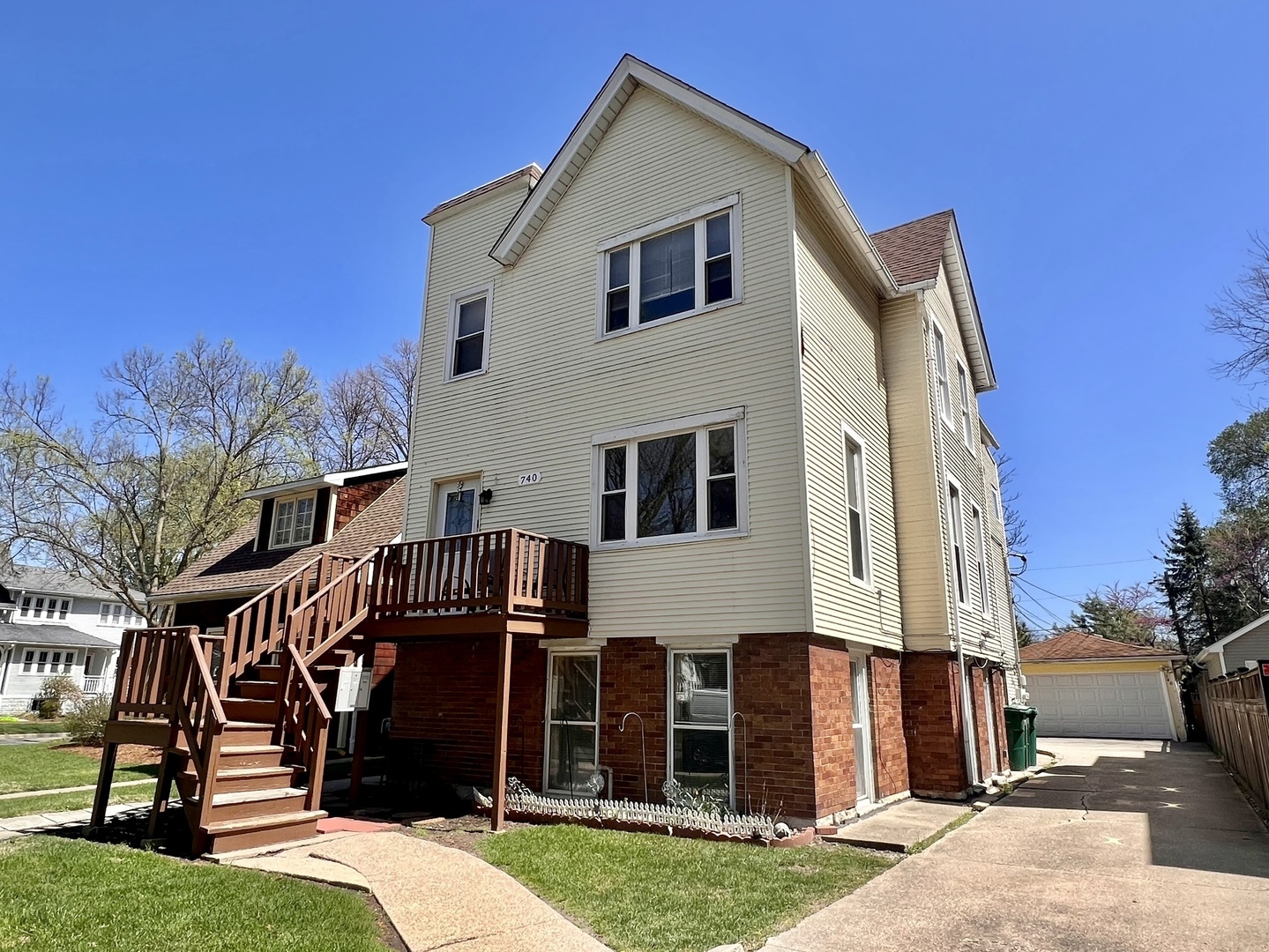 740 Belleforte Avenue 1  Oak Park IL 60302 photo