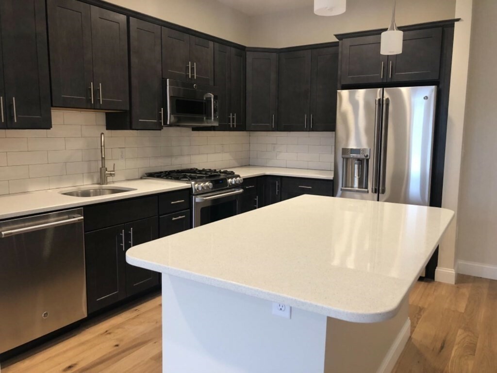 Property Photo: 170 W. Broadway 302 MA 02127